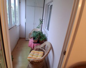 Apartament 4 camere, 2 balcoane, garaj