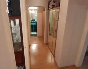 Apartament 4 camere, 2 balcoane, garaj