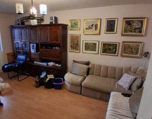 Apartament 4 camere, 2 balcoane, garaj