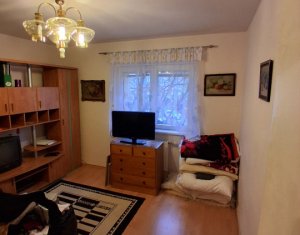 Apartament 4 camere, 2 balcoane, garaj