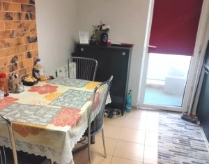 Apartament 60 mp, garaj, parcare exterioara, zona Primaria Floresti