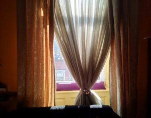 Apartament la casa, centru, zona Primariei