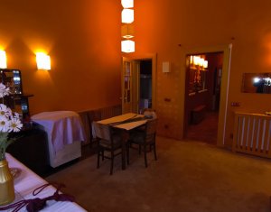 Apartament la casa, centru, zona Primariei