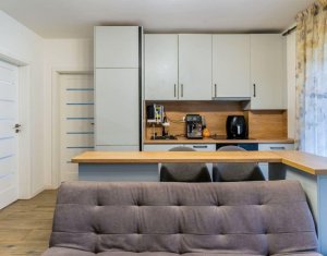 Apartament 3 camere, parcare si gradina, in Baciu, zona Regal