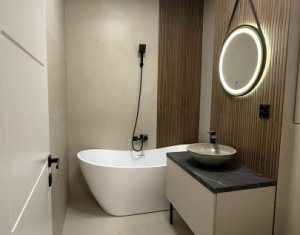 Apartament 2 camere, central Floresti