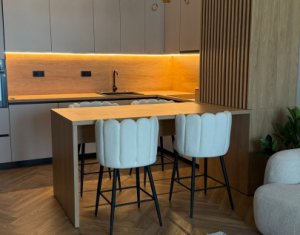 Apartament 2 camere, central Floresti