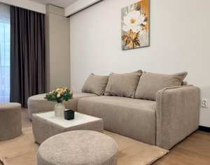 Apartament 2 camere, central Floresti