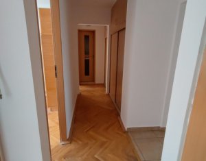   Apartament cu 4 camere, 2 bai, etaj 2/4, Gheorgheni 