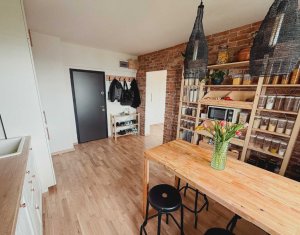 Vanzare apartament 2 camere, balcon, recent renovat, Gheorgheni