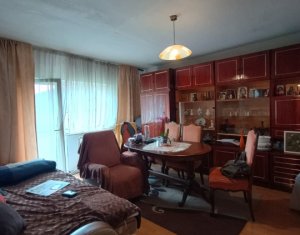 Vanzare apartament cu 4 camere 2 bai 2 balcoane Dambu Rotund