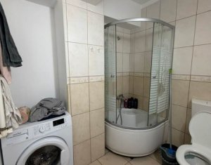 Apartament cochet, etajul 3/5, zona Edgar Quinet