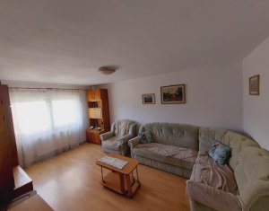 Apartament 4 camere, 2 bai, Etajul 2/4, Zorilor, Cluj-Napoca
