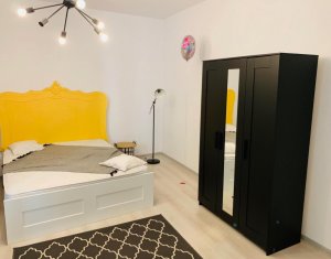 Apartament 3 camere, la cheie, zona centrala, strada Baritiu