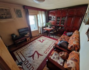 Apartament cu 3 camere, 2 bai, etaj 3/4, cartierul Gheorgheni
