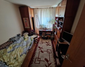 Apartament cu 3 camere, 2 bai, etaj 3/4, cartierul Gheorgheni