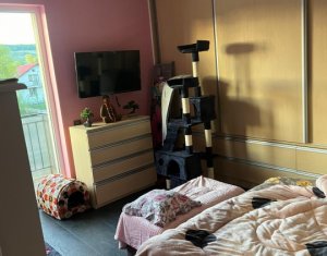 Apartament de 2 camere, recent renovat, zona Muzeul Apei, etaj 1, parcare !