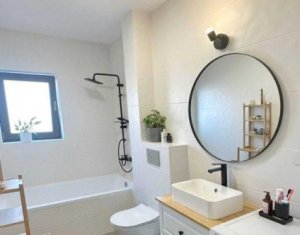 Apartament cu gradina proprie, 2 locuri de parcare, zona rezidentiala, Floresti