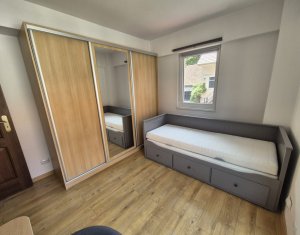 De vanzare 3 camere, parcare, ultracentral