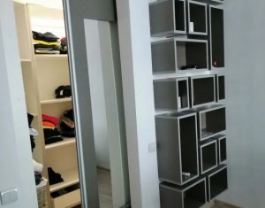 Apartament cu 2 camere mobilat si utilat, parcare REGAL