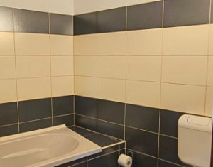 Apartament cochet, etajul 4/5, zona Edgar Quinet, parcare