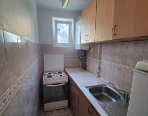 De vanzare apartament cu 2 camere zona Albac