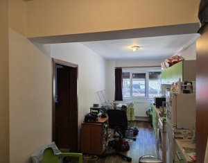Apartament 2 camere, zona Edgar Quinet - Excelent pentru investiție
