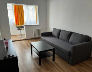 Garsoniera, etaj 1, zona Louis Pasteur, cartier Zorilor