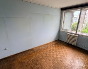 Apartament 2 camere, zona centrala, decomandat, etaj intermediar ! 