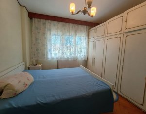 Apartament cu 4 camere 2 bai camara debara Piata Flora
