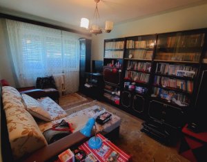 Apartament 4 camere, 83 mp, balcon, etaj 2 din 4, Manastur