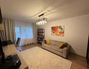 Apartament ultrafinisat cu 3 camere, mobilat si utilat, zona Ciortea !