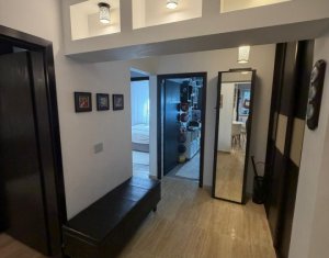Apartament ultrafinisat cu 3 camere, mobilat si utilat, zona Ciortea !