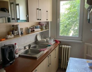 Vanzare apartament cu 3 camere str Fantanele