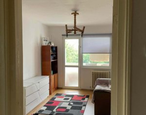 Vanzare apartament cu 3 camere str Fantanele