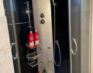 Vanzare apartament cu 3 camere str Fantanele