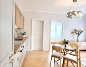 Apartament trei camere, ultrafinisat, partial mobilat, strada Urusagului