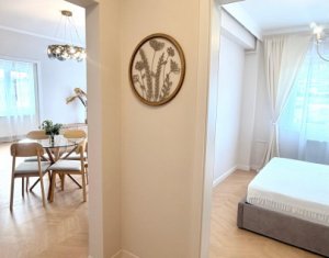 Apartament trei camere, ultrafinisat, partial mobilat, strada Urusagului