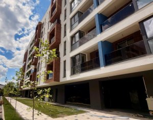 Apartament cu 4 camere semifinisat, zona Tineretului