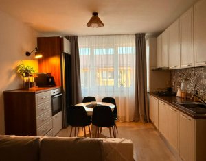 Vanzare apartament 3 camere in Floresti