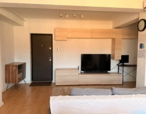 De vanzare apartament cu 3 camere zona str Ioan Rusu
