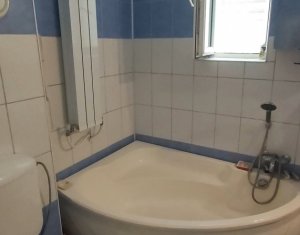 Vanzare apartament 2 camere, curte, gradina, Centru