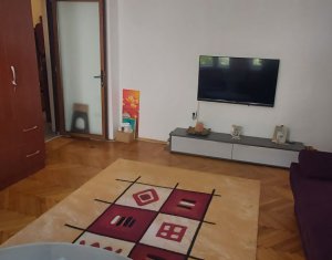 Vanzare apartament 2 camere, curte, gradina, Centru