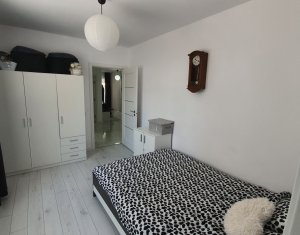 Apartament cu 3 camere, la cheie, terasa 20 mp,zona Eroilor Floresti