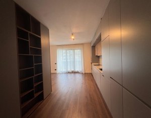 Studio modern, 41 mp + balcon, zona semicentrala