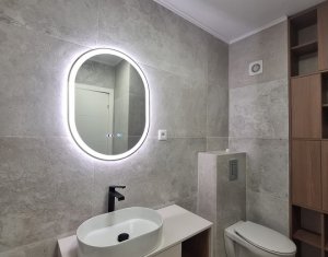 Apartament 2 camere, central Floresti