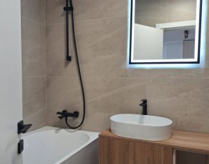 Apartament 2 camere, central Floresti