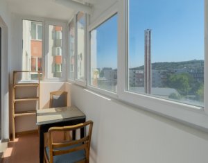 Apartament cu 2 camere, decomandat, strada Ion Mester