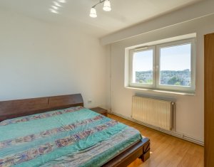 Apartament cu 2 camere, decomandat, strada Ion Mester