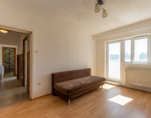 Apartament cu 2 camere, decomandat, strada Ion Mester