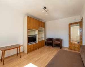 Apartament cu 2 camere, decomandat, strada Ion Mester